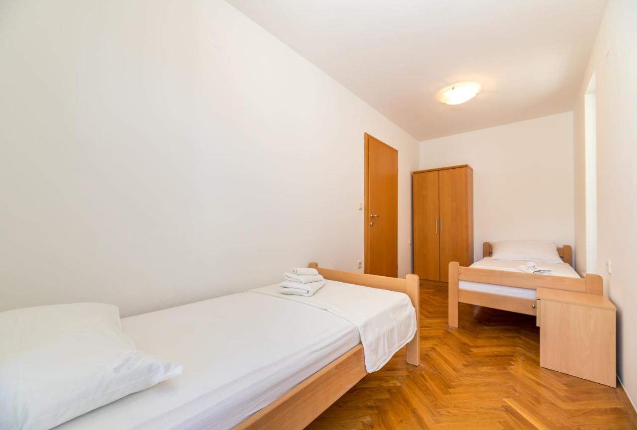 Apartments Melania & Antonia Baška Exterior foto
