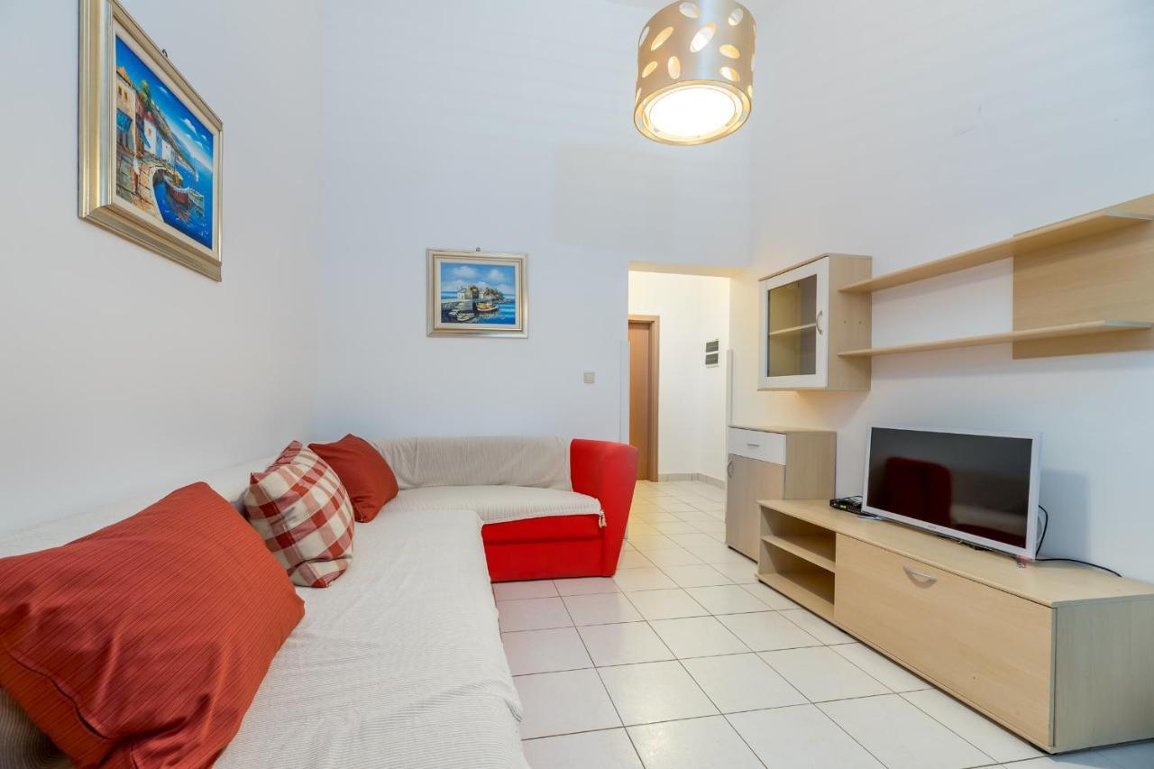 Apartments Melania & Antonia Baška Exterior foto