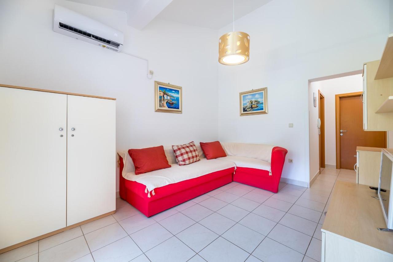 Apartments Melania & Antonia Baška Exterior foto